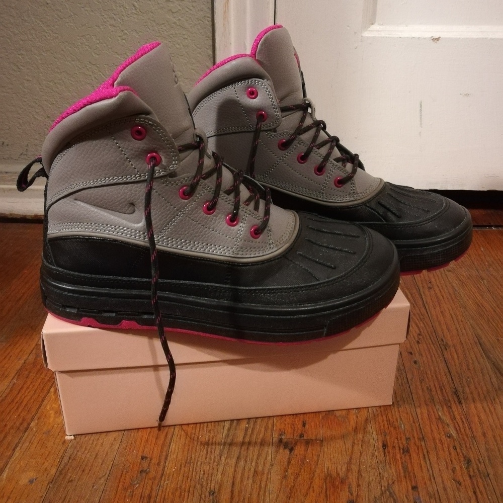 Nike ACG Boots